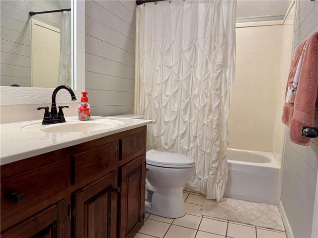 2200 O'rourke Drive, Mobile, AL 36695