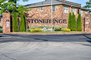 308 Stonehenge Dr 102, Louisville, KY 40207
