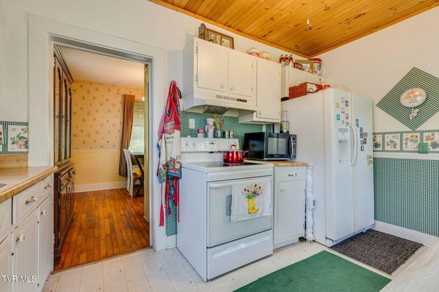 375 Pine Hill Road, Elizabethton, TN 37643