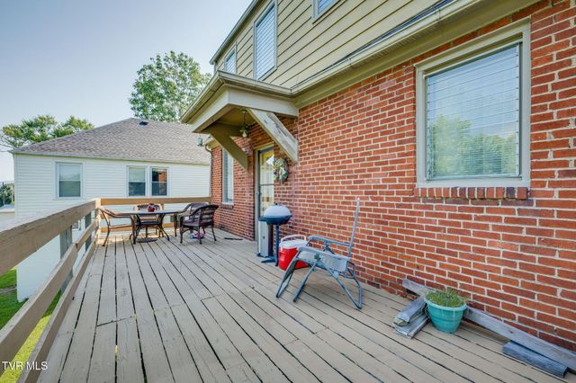 375 Pine Hill Road, Elizabethton, TN 37643