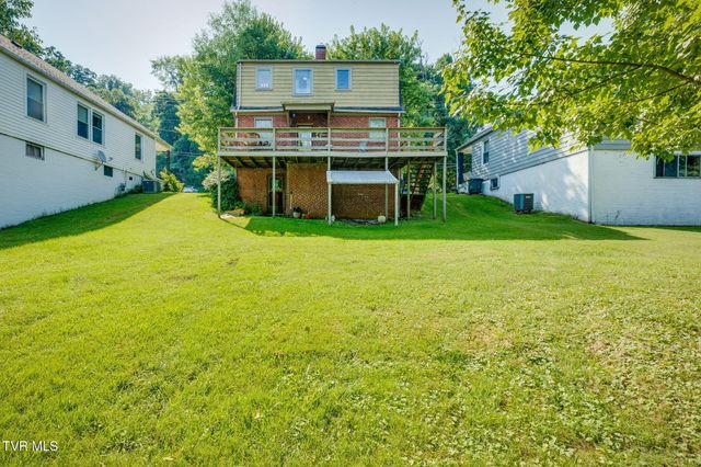 375 Pine Hill Road, Elizabethton, TN 37643