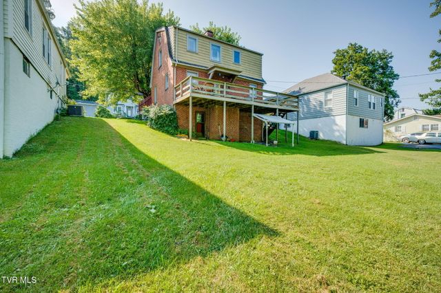 375 Pine Hill Road, Elizabethton, TN 37643
