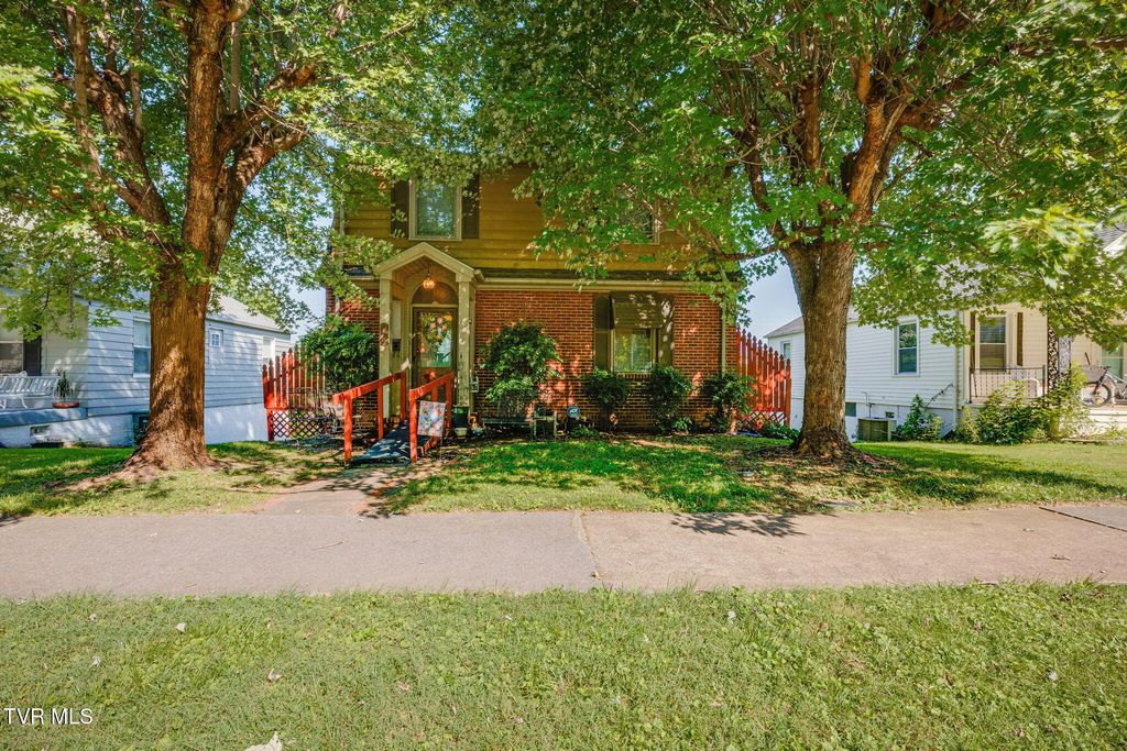 375 Pine Hill Road, Elizabethton, TN 37643
