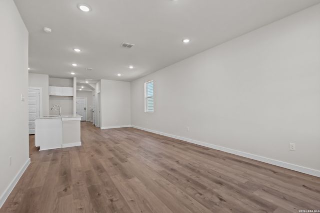 5623 Franklin Hills, Von Ormy, TX 78073