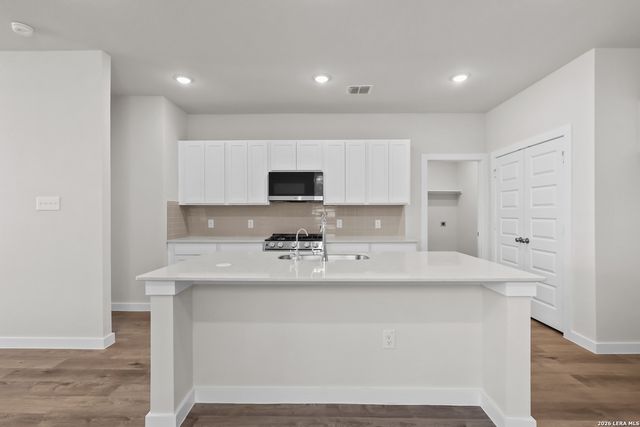 5623 Franklin Hills, Von Ormy, TX 78073