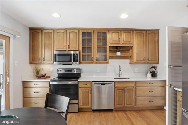 3519 WOODBURN RD, Annandale, VA 22003