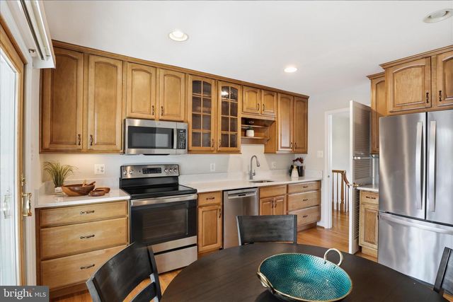 3519 WOODBURN RD, Annandale, VA 22003