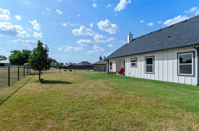 108 Daisy Court, Paradise, TX 76073