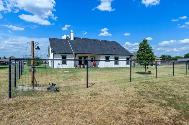 108 Daisy Court, Paradise, TX 76073