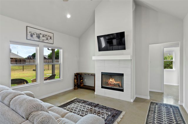 108 Daisy Court, Paradise, TX 76073