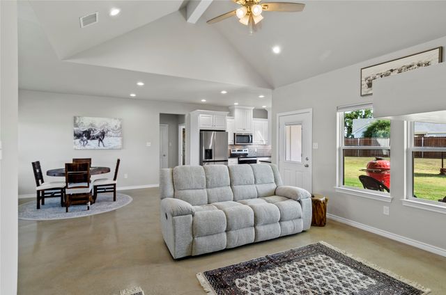 108 Daisy Court, Paradise, TX 76073