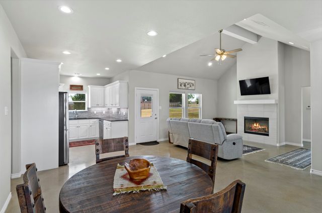 108 Daisy Court, Paradise, TX 76073