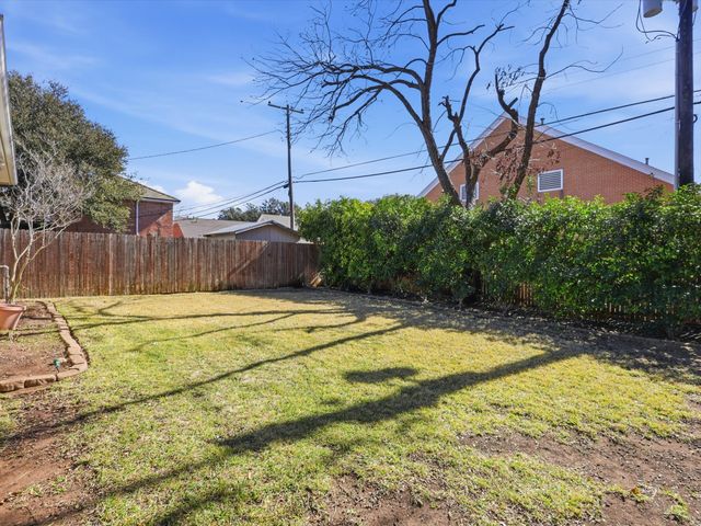 4817 Collinwood Avenue, Fort Worth, TX 76107