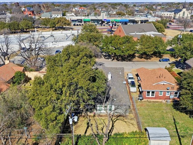 4817 Collinwood Avenue, Fort Worth, TX 76107