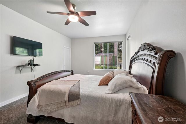 11714 Lake Place, Anderson Island, WA 98303
