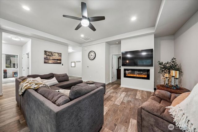 11714 Lake Place, Anderson Island, WA 98303