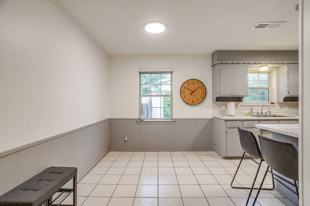 441 W Pleasantview Drive, Hurst, TX 76054