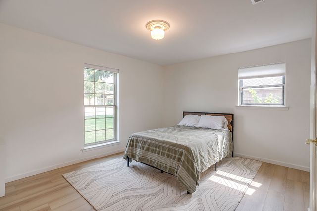 441 W Pleasantview Drive, Hurst, TX 76054