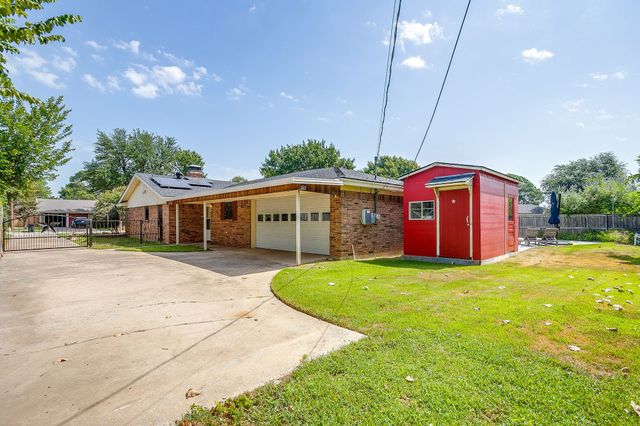 441 W Pleasantview Drive, Hurst, TX 76054