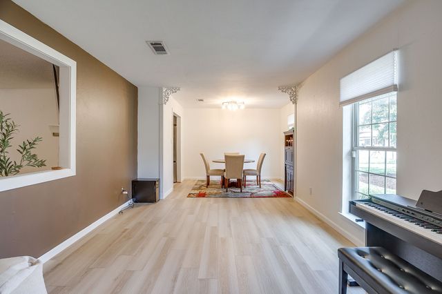 441 W Pleasantview Drive, Hurst, TX 76054