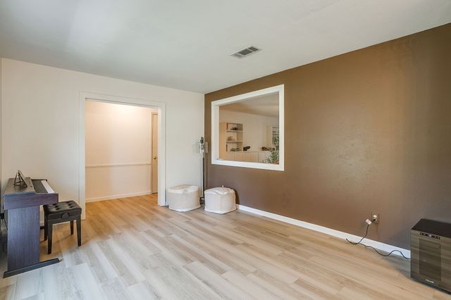 441 W Pleasantview Drive, Hurst, TX 76054
