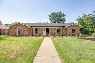 441 W Pleasantview Drive, Hurst, TX 76054