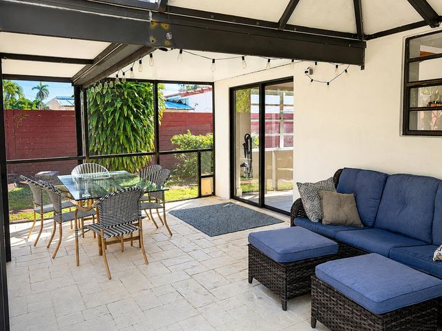 819 NE 2ND Court, Hallandale Beach, FL 33009