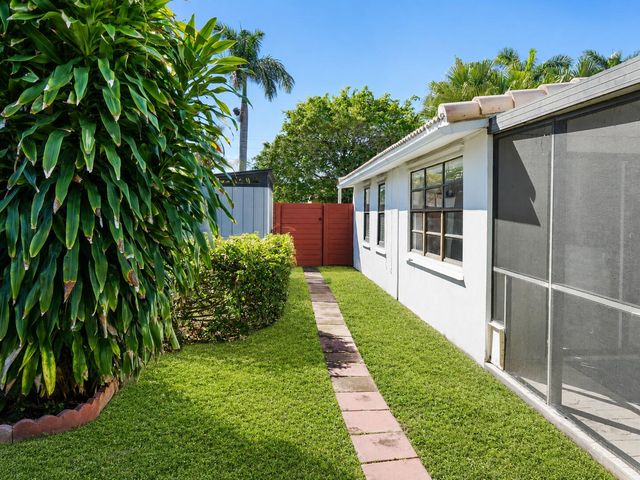 819 NE 2ND Court, Hallandale Beach, FL 33009