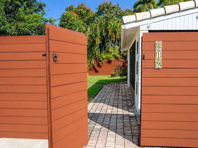 819 NE 2ND Court, Hallandale Beach, FL 33009