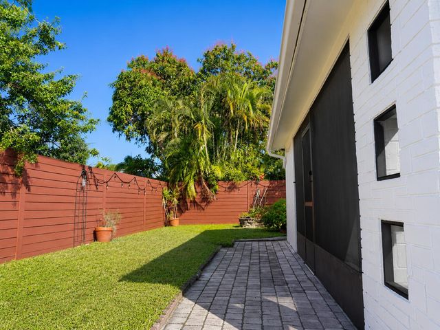 819 NE 2ND Court, Hallandale Beach, FL 33009