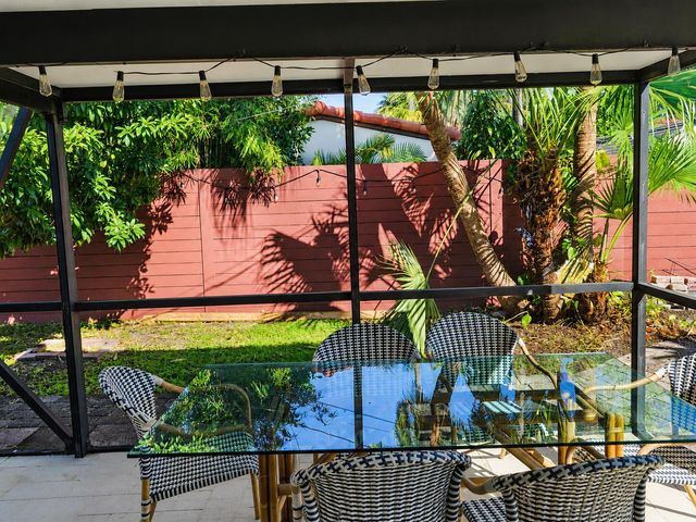 819 NE 2ND Court, Hallandale Beach, FL 33009