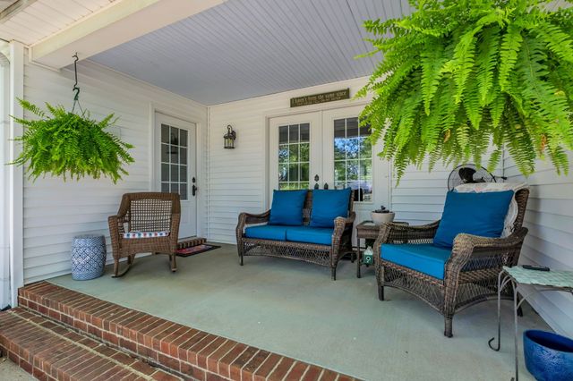 420 Rock Springs Rd, Castalian Springs, TN 37031