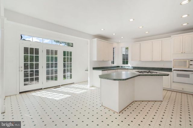 47 MONTGOMERY DR, Stafford, VA 22556
