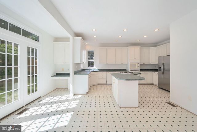 47 MONTGOMERY DR, Stafford, VA 22556