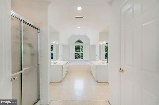 47 MONTGOMERY DR, Stafford, VA 22556