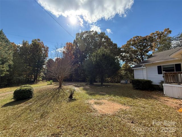 175 Rush Loop Road, Mount Gilead, NC 27306