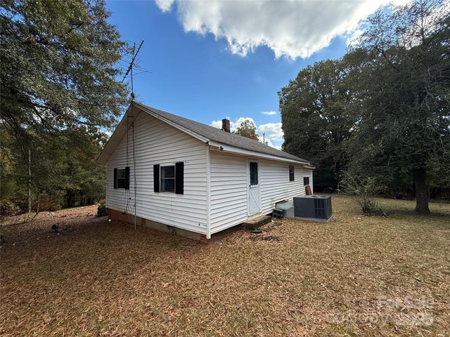 175 Rush Loop Road, Mount Gilead, NC 27306