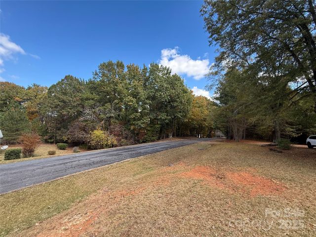 175 Rush Loop Road, Mount Gilead, NC 27306