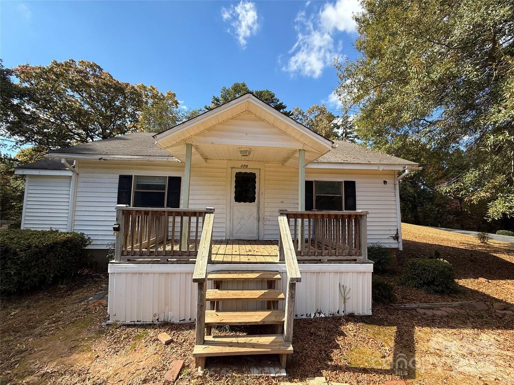 175 Rush Loop Road, Mount Gilead, NC 27306