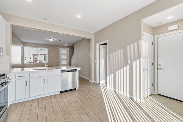 1116 Elevations Way W, Madera, CA 93636