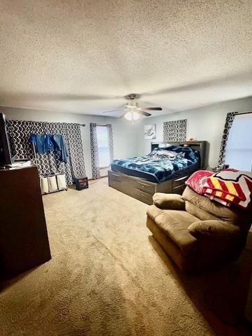 2309 Agency Road, St Joseph, MO 64503