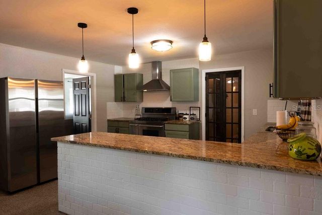 706 S PEARL CIRCLE, Brandon, FL 33510