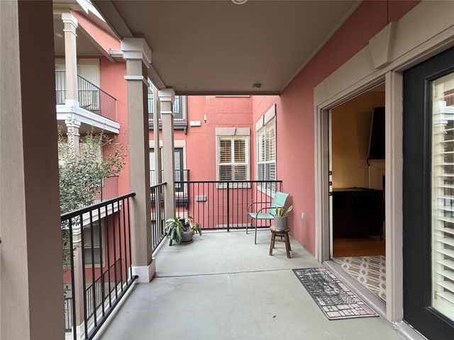 2400 Mccue Road 325, Houston, TX 77056