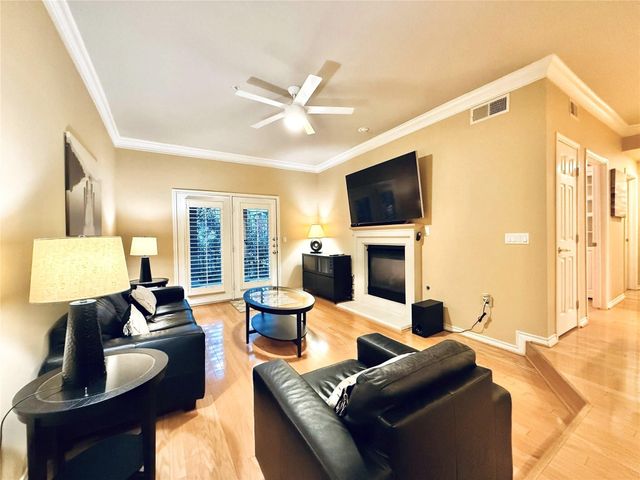 2400 Mccue Road 325, Houston, TX 77056