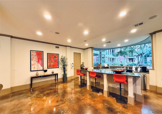 2400 Mccue Road 325, Houston, TX 77056