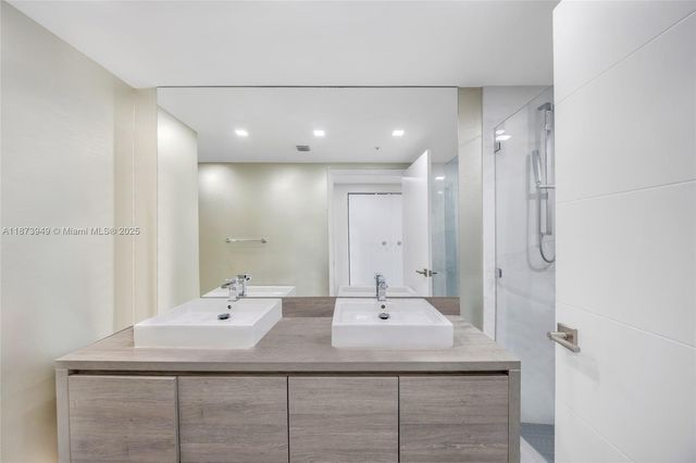 400 Sunny Isles Blvd 1603, Sunny Isles Beach, FL 33160