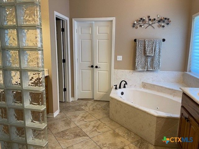 1529 East FM 485, Cameron, TX 76520