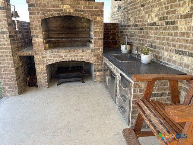 1529 East FM 485, Cameron, TX 76520
