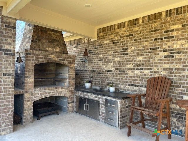 1529 East FM 485, Cameron, TX 76520
