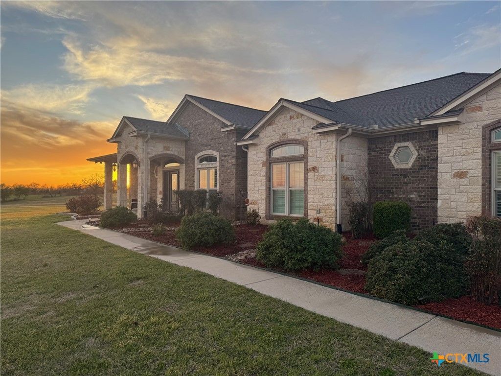 1529 East FM 485, Cameron, TX 76520